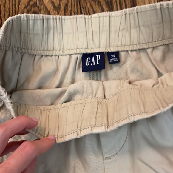Gap Off Duty Khaki Shorts XS - Picture 2 of 3